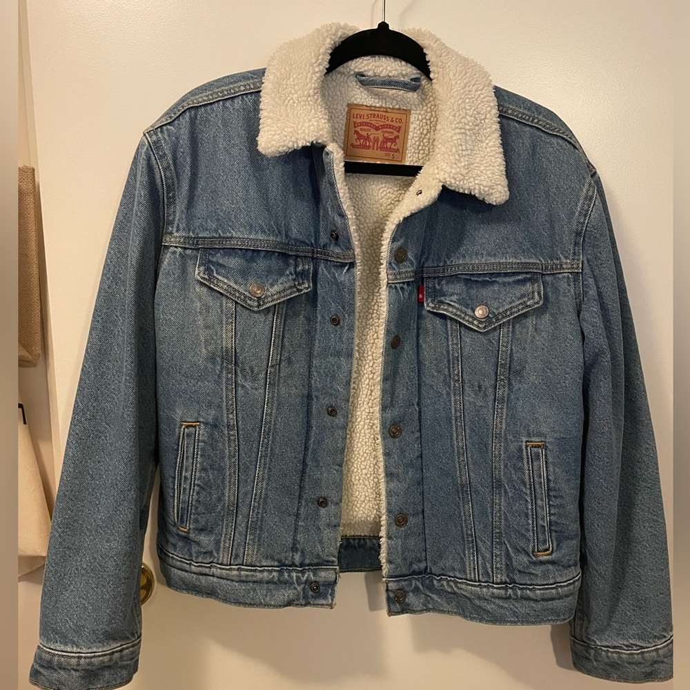 Levi’s denim jacket with fur